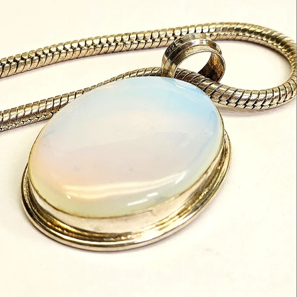 Beautiful Opalite Necklace - Picture 9 of 13